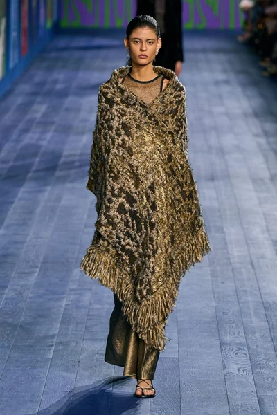 Look 36